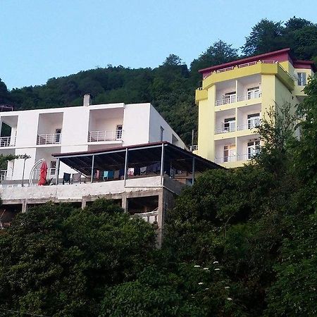 Akhmed Guest House كفارياتي المظهر الخارجي الصورة