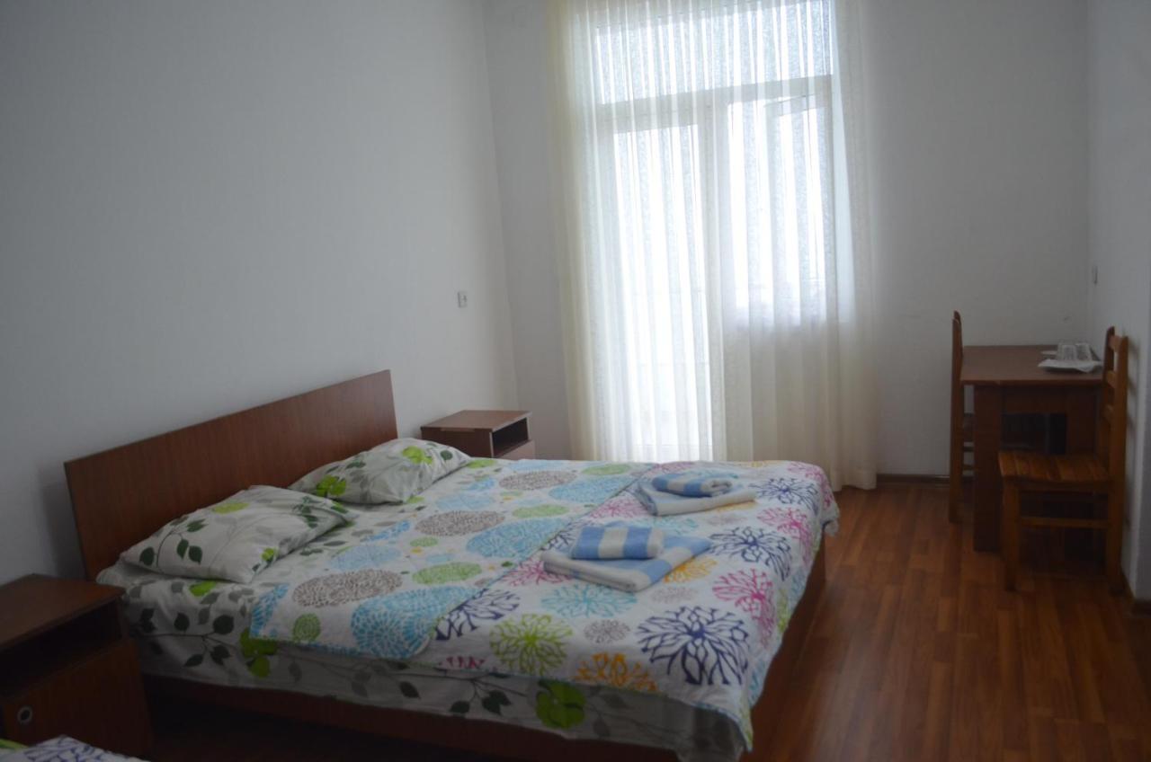 Akhmed Guest House كفارياتي المظهر الخارجي الصورة