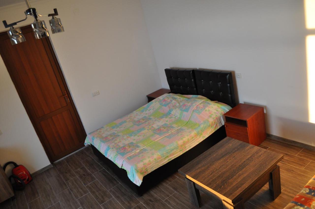 Akhmed Guest House كفارياتي المظهر الخارجي الصورة