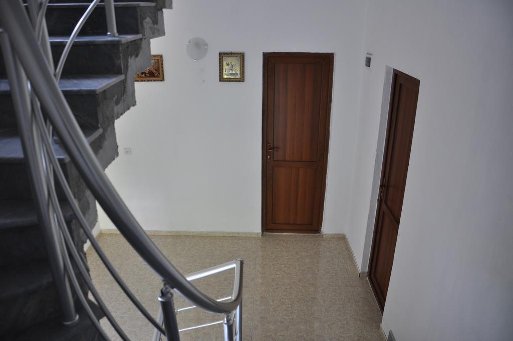 Akhmed Guest House كفارياتي المظهر الخارجي الصورة